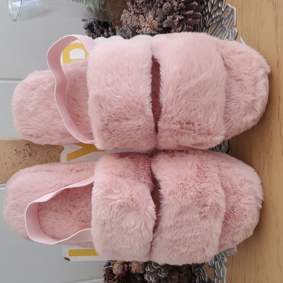 P2007   Jenni Intimates Happy Merry & Cozy Slippers Peachskin Large 9-10 - Picture 7 of 11